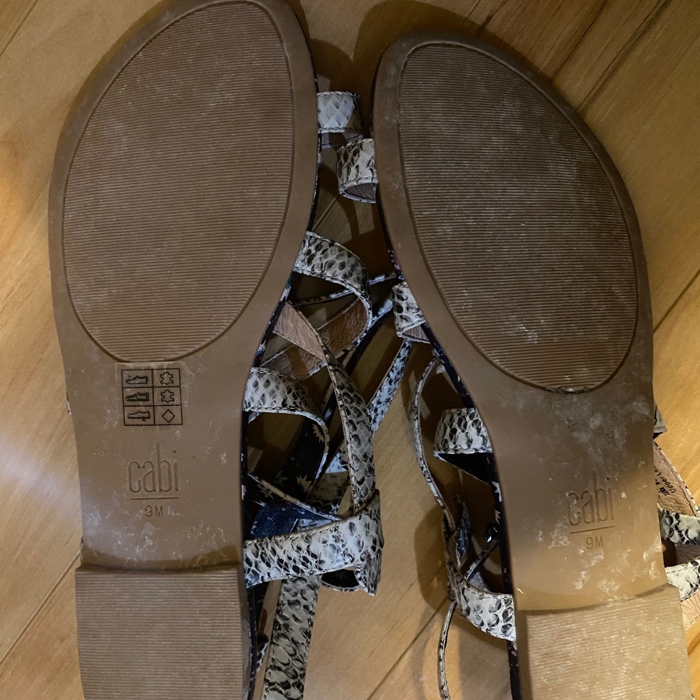 Cabi Athena Snakeskin Print Sandals—9M - Picture 2 of 4